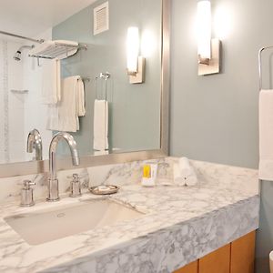 One-Bedroom King Suite